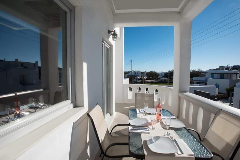 Jonaz Rooms & Suites Mykonos Town Екстер'єр фото